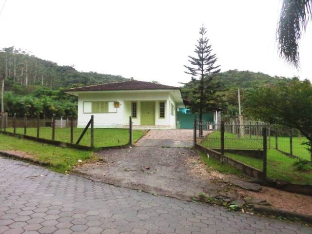 #581-1 - Casa para Locação em Guabiruba - SC - 2