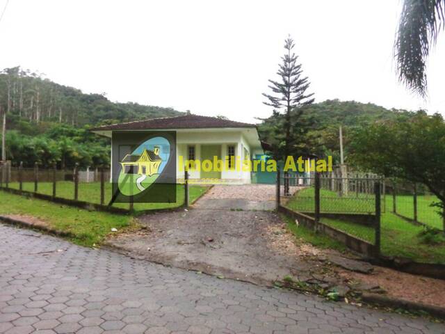 #581-1 - Casa para Locação em Guabiruba - SC - 2