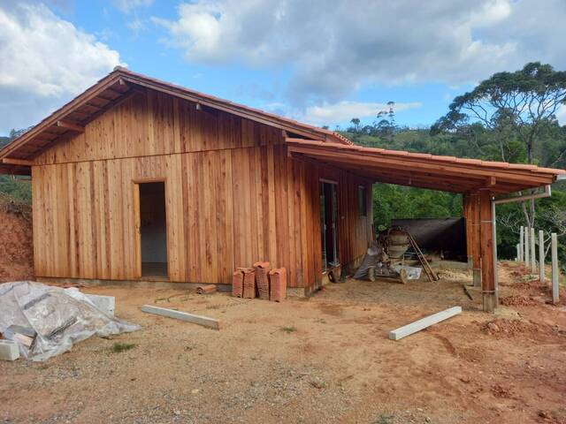 #831-1 - Casa para Locação em Brusque - SC - 2
