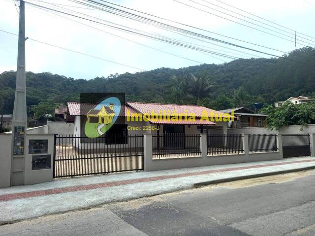 #681-1 - Casa para Locação em Brusque - SC - 2